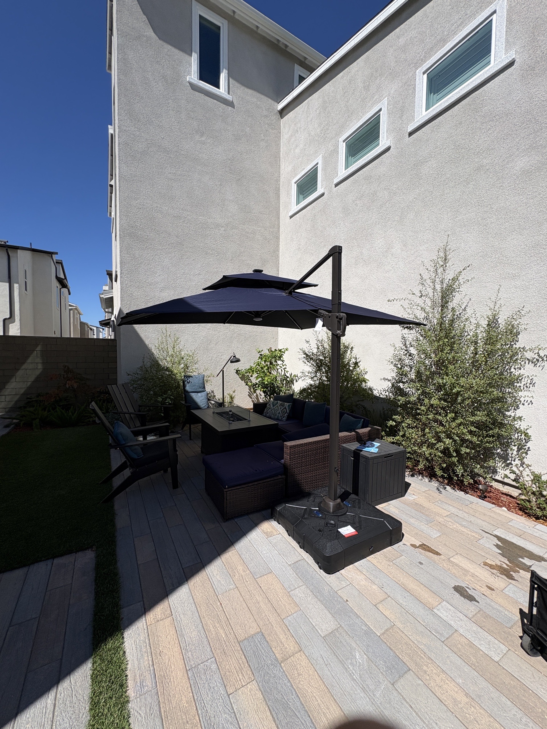 Cantilever Umbrella Assembly